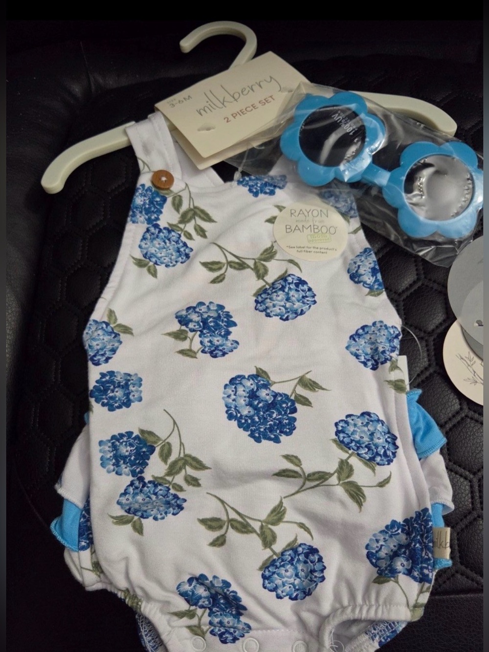 NWT Milkberry Baby Girl Bamboo Blue Hydrangea Bubble Romper
Set 3-6M